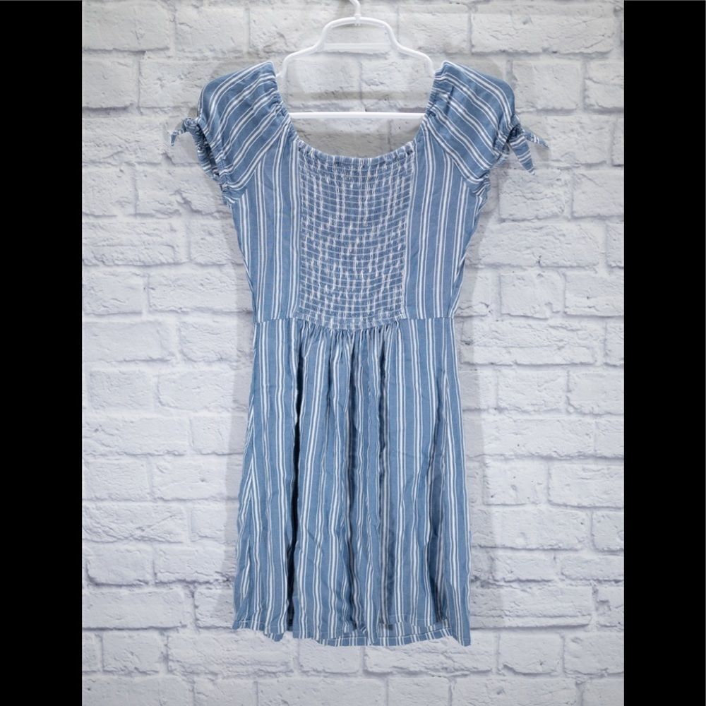 𝅺HOLLISTER • dress - Picture 2 of 4